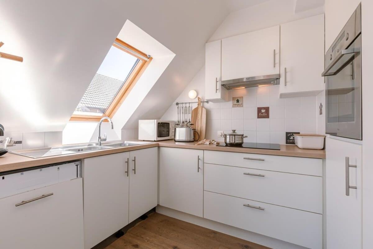 Huswell - Centrally Located Apartment With Sunny Terrace Oostende Ngoại thất bức ảnh