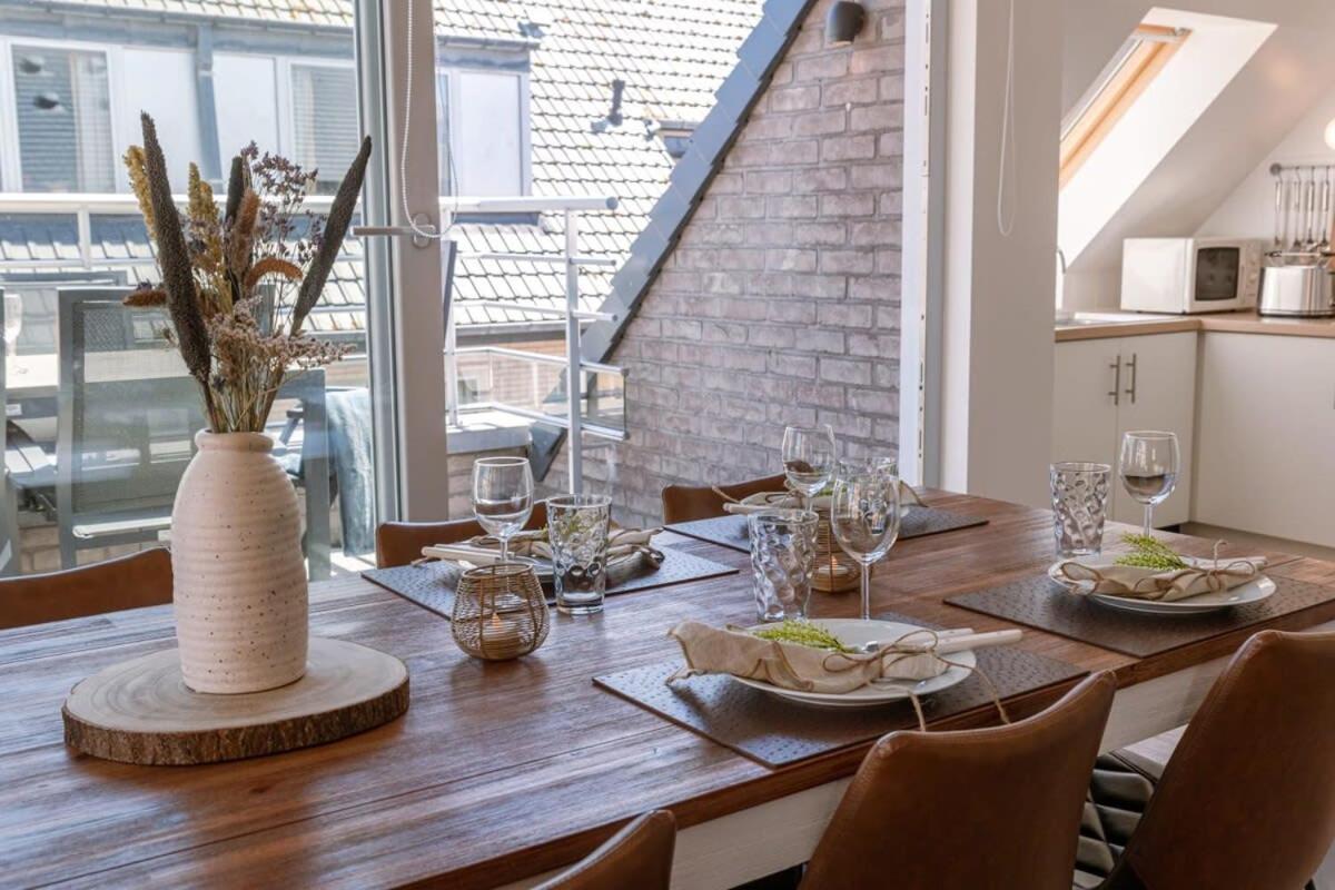Huswell - Centrally Located Apartment With Sunny Terrace Oostende Ngoại thất bức ảnh