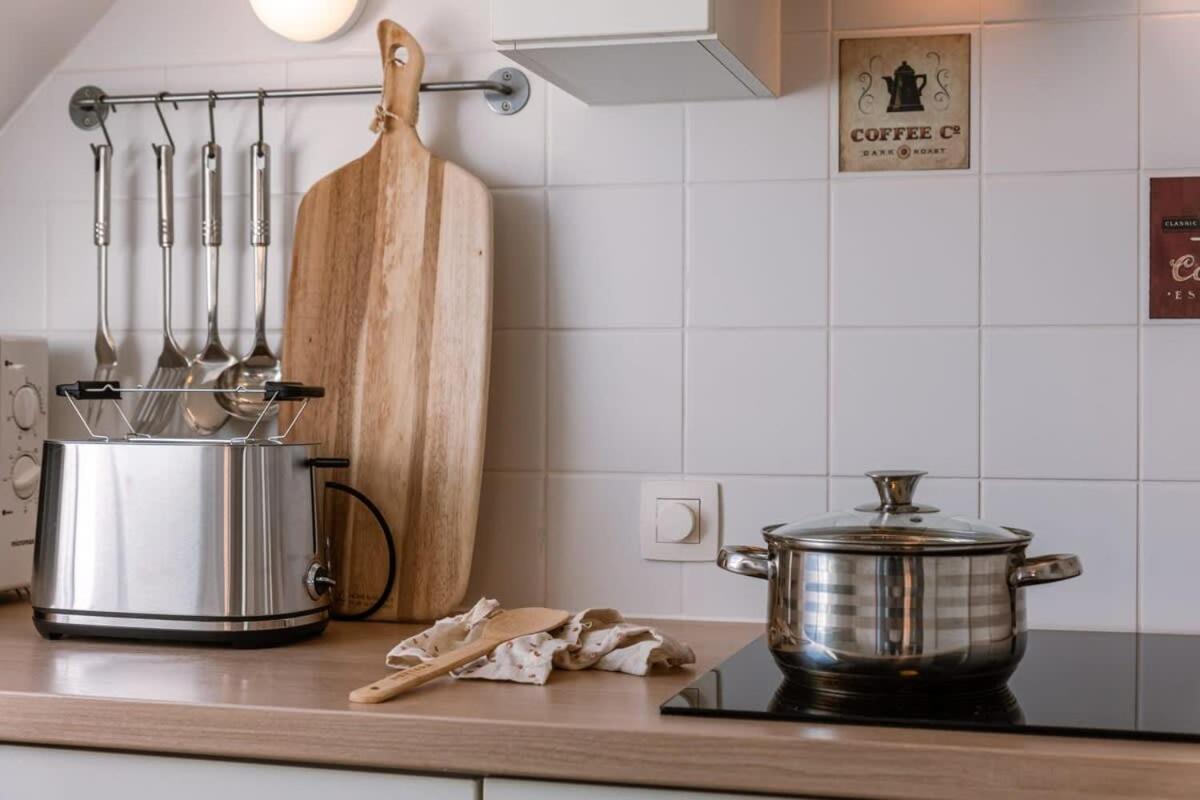 Huswell - Centrally Located Apartment With Sunny Terrace Oostende Ngoại thất bức ảnh